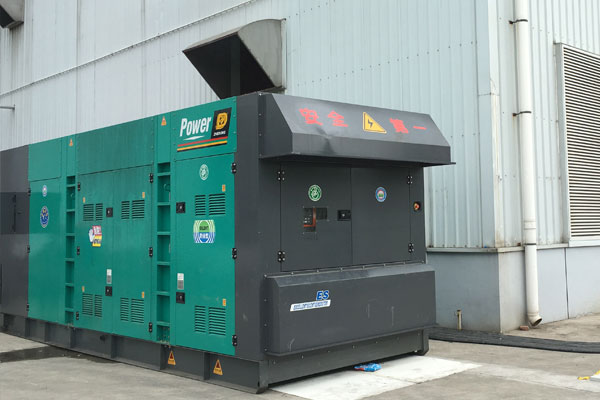 宝安燃油滤清器的更换流程是怎样的？