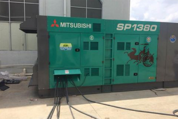 宝安为什么有些柴油发电机组的输出电压可以调节？