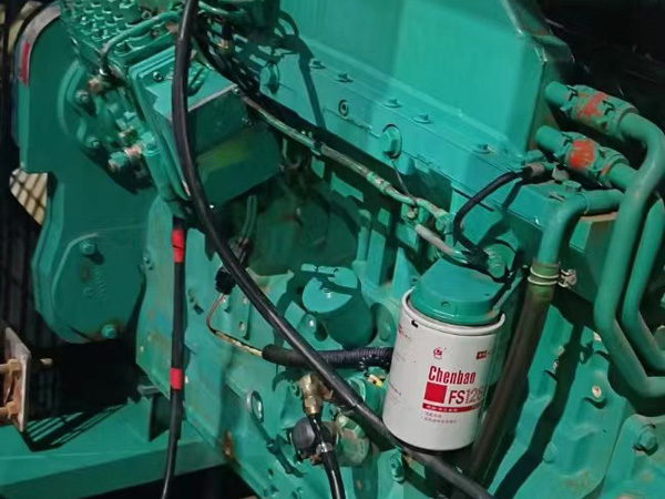 宝安如何确定新的发电机组控制系统是否与原系统兼容？